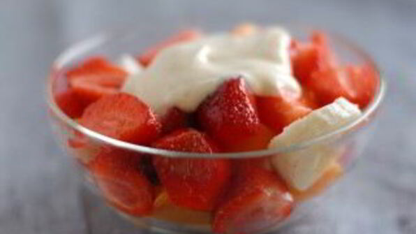 десерт из клубники и банана