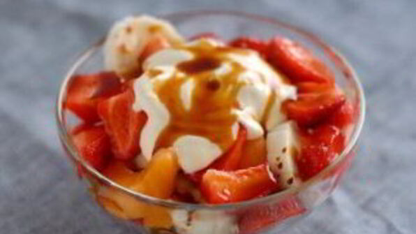 десерт из клубники и банана