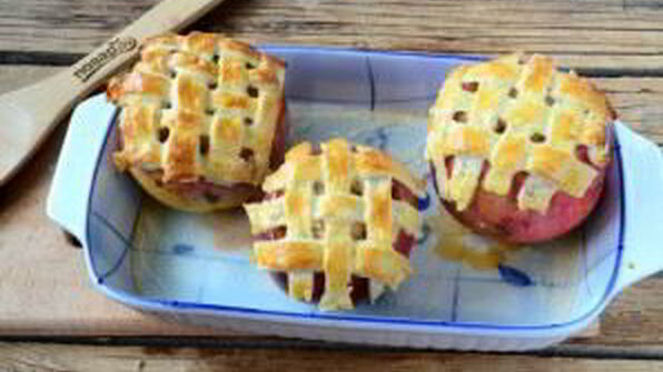 фаршированные яблоки в духовке