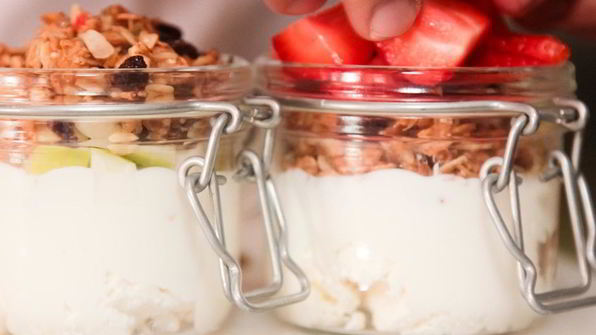 йогурт с домашней гранолой