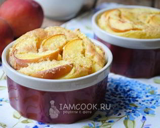 Клафути с персиками