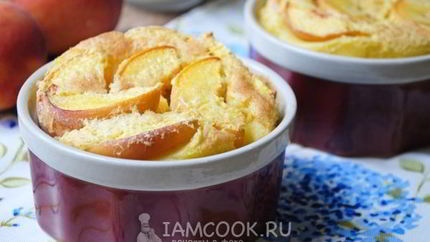 Клафути с персиками