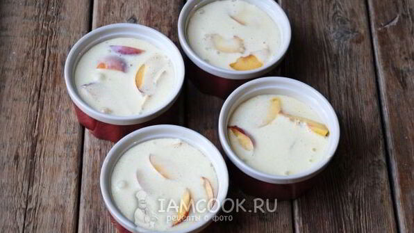 клафути с персиками