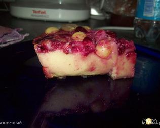 Клафути с вишней и виноградом