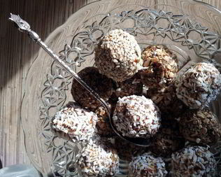 Простые конфеты из сухофруктов