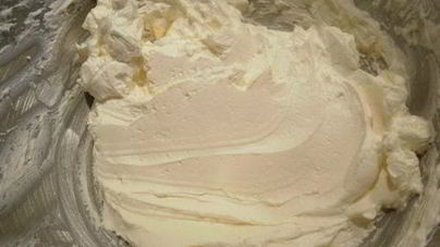 Белково-масляный крем для торта