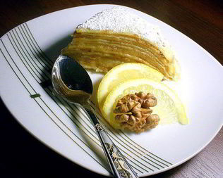 Блинный тортик с миндальным кремом