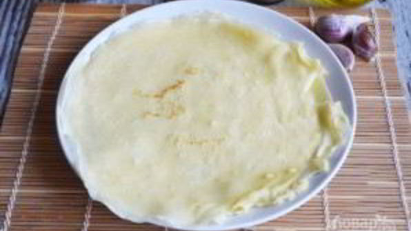 блинные рулетики с крабовым кремом