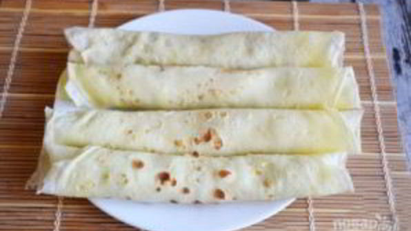 блинные рулетики с крабовым кремом