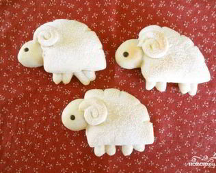 Булочки с кремом в виде барашек