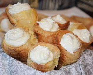 Домашние трубочки со сливочным кремом