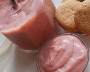 Клубничный курд