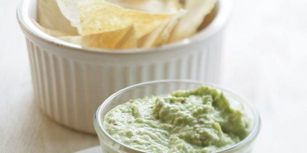 Рецепт крем из авокадо с чипсами