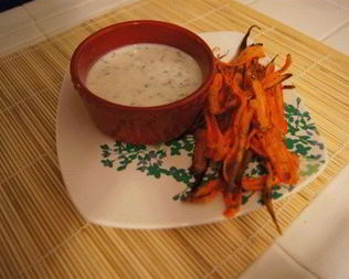 Крем с пармезаном и морковные чипсы