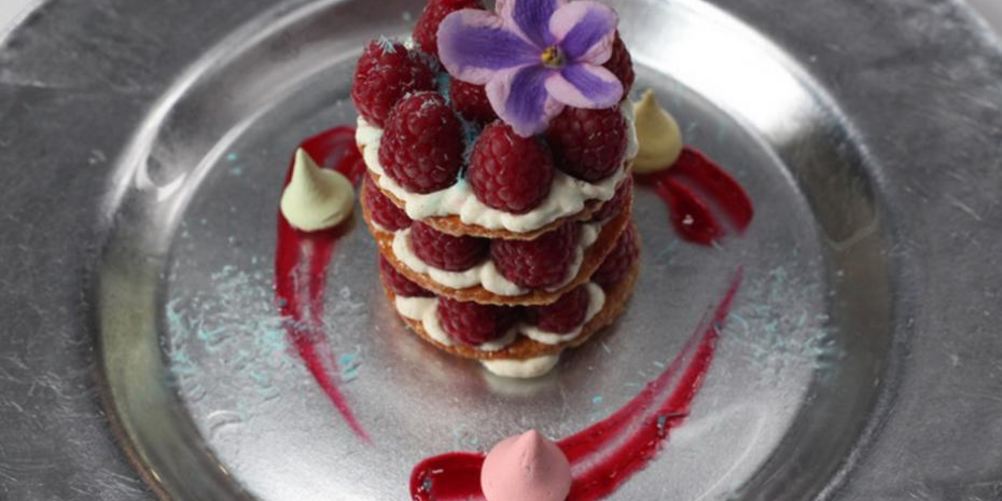 Рецепт мильфей с ягодами и кремом шантильи