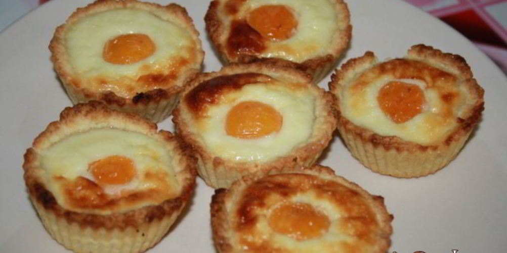 Рецепт песочные корзинки с кремом и абрикосом яишенки