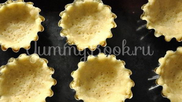 песочные корзиночки с творожным кремом