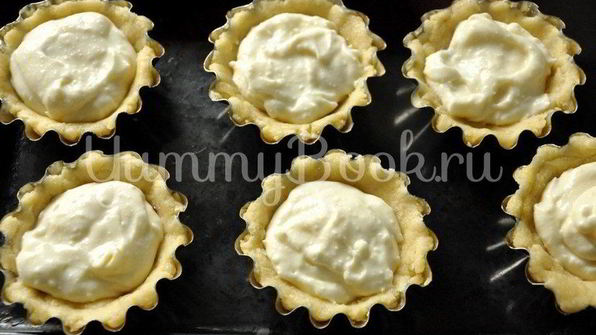 песочные корзиночки с творожным кремом