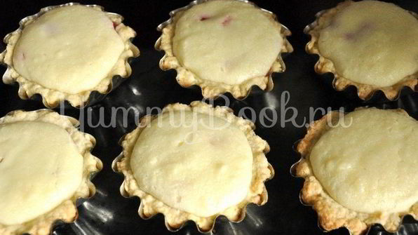 песочные корзиночки с творожным кремом