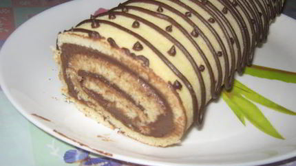 Рулет с шоколадным кремом