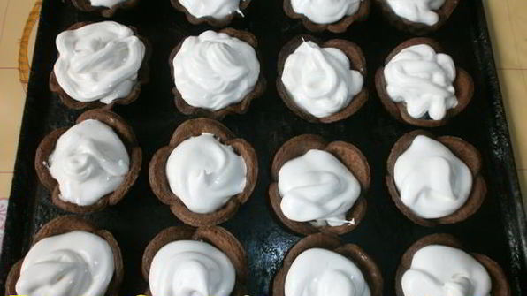 шоколадно-кофейные корзинки с кремом