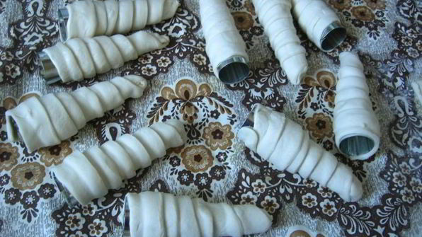 слоеные трубочки с белковым кремом