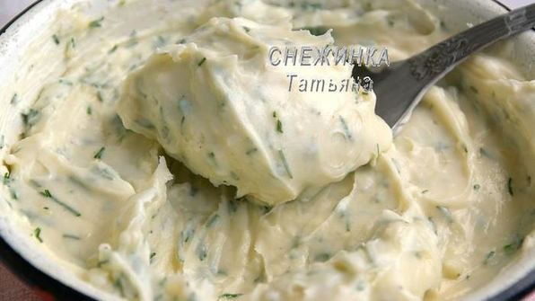 сырные заварные колечки со сливочным кремом, сыром джюгас и форелью