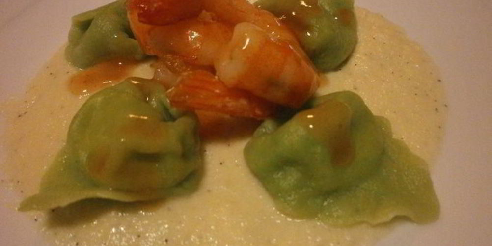 Рецепт тортеллини из зеленого теста с начинкой из креветок и кремом из редьки