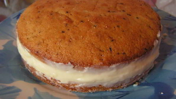 тортик с заварным лимонно-сгущенным кремом и сливками