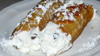 Трубочки жаренные во фритюре с творожным кремом