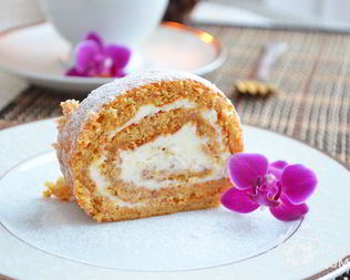 Тыквенный рулет со сливочным кремом