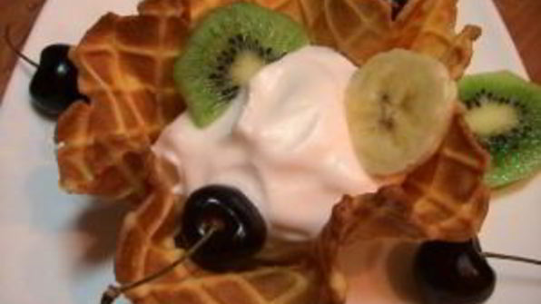 вафельные корзиночки с белковым кремом