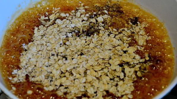 банановое мороженое с овсяным грильяжем