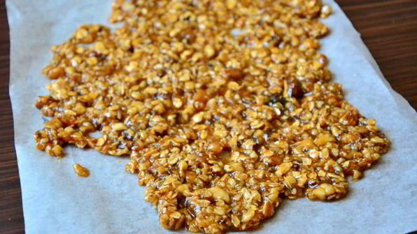 банановое мороженое с овсяным грильяжем