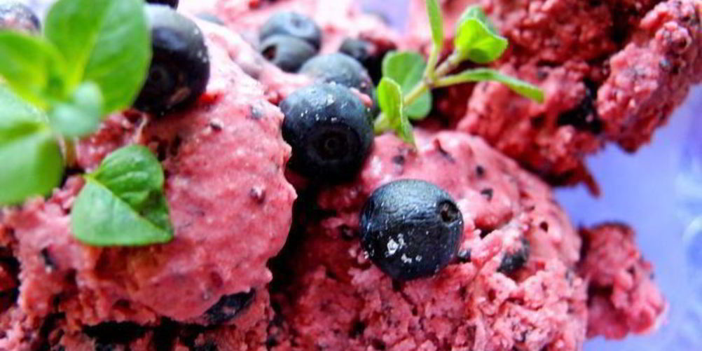 Рецепт черничное мороженое из сметаны