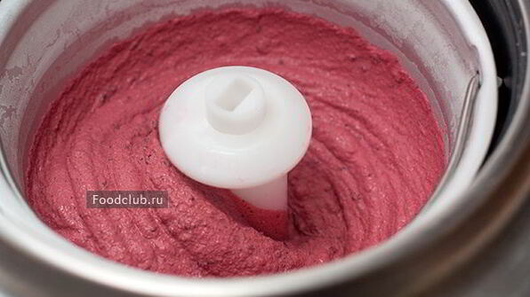 черничное мороженое