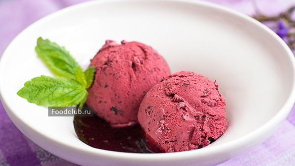 черничное мороженое