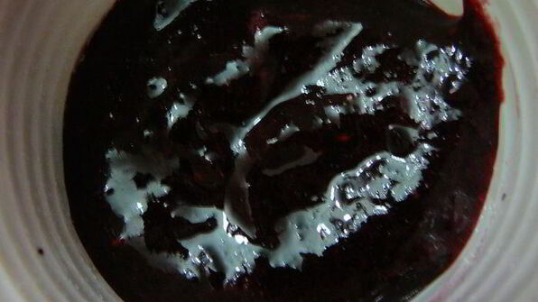 черносмородиновое мороженое с йогуртом