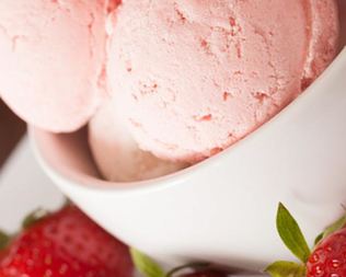 Клубничное мороженое