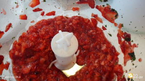 клубничный пломбир с мятой