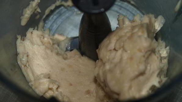 мороженое из топленого молока с шоколадной крошкой