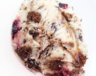 Мороженое со вкусом торта Черный лес