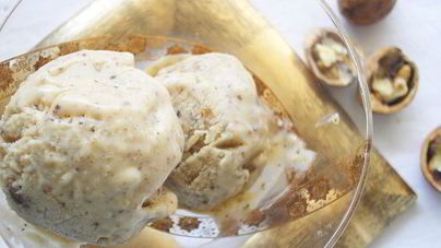 Ореховое мороженое с корицей