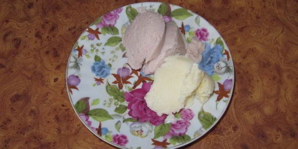 Рецепт полезное мороженое с протеином, малиновое и пломбир