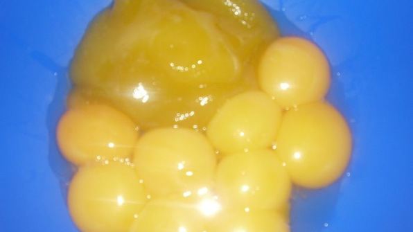 сливочно-клубничное мороженое