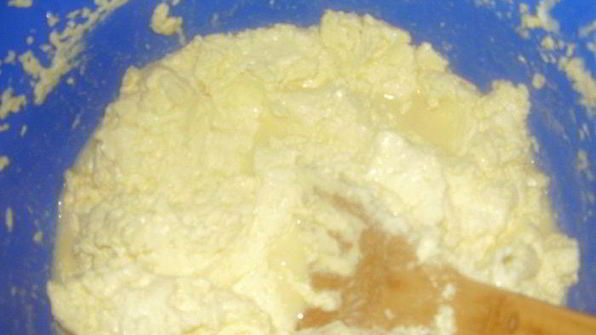 сливочно-клубничное мороженое