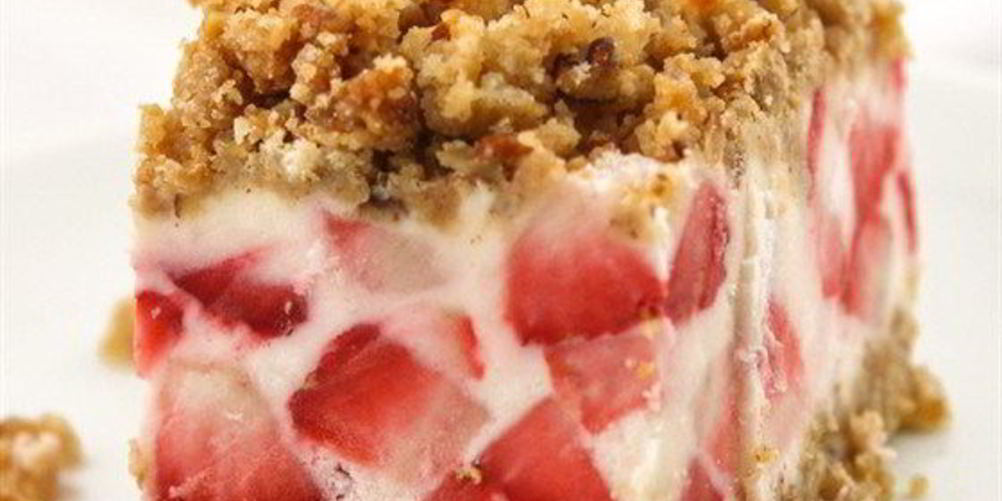 Рецепт террин из сливочного мороженого и клубники