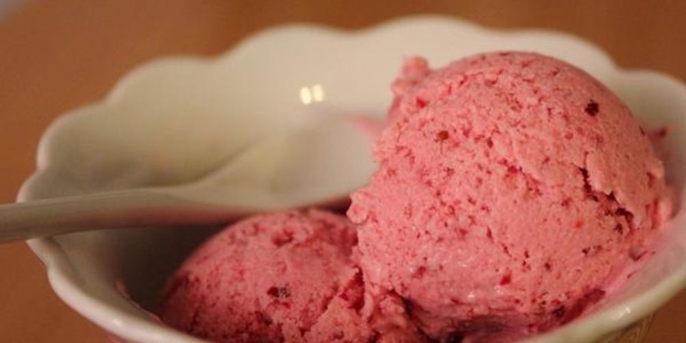Рецепт творожное мороженое с клюквой