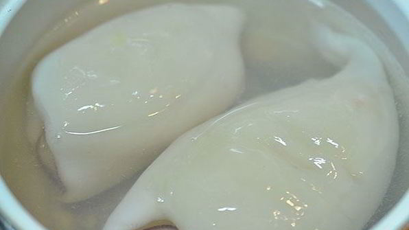 кальмар, фаршированный крабовым муссом