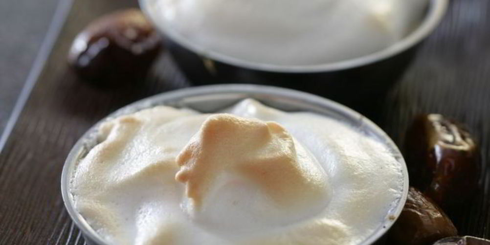 Рецепт мусс из фиников со взбитыми сливками